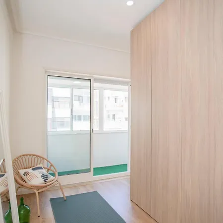Apartment Liiiving In - Downtown Balcony