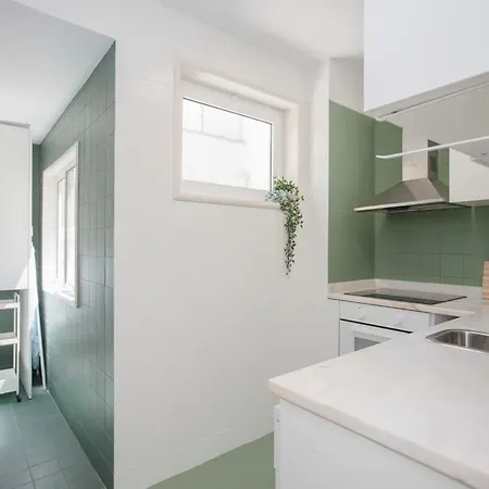 Apartment Liiiving In - Downtown Balcony *
